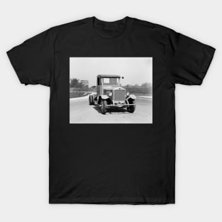 Heavy Duty Truck, 1925. Vintage Photo T-Shirt